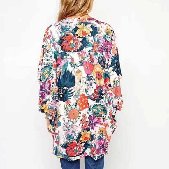 RESTOCKING! 5⭐️Fave!Passionflower Tropical Kimono - Picture 4 of 8